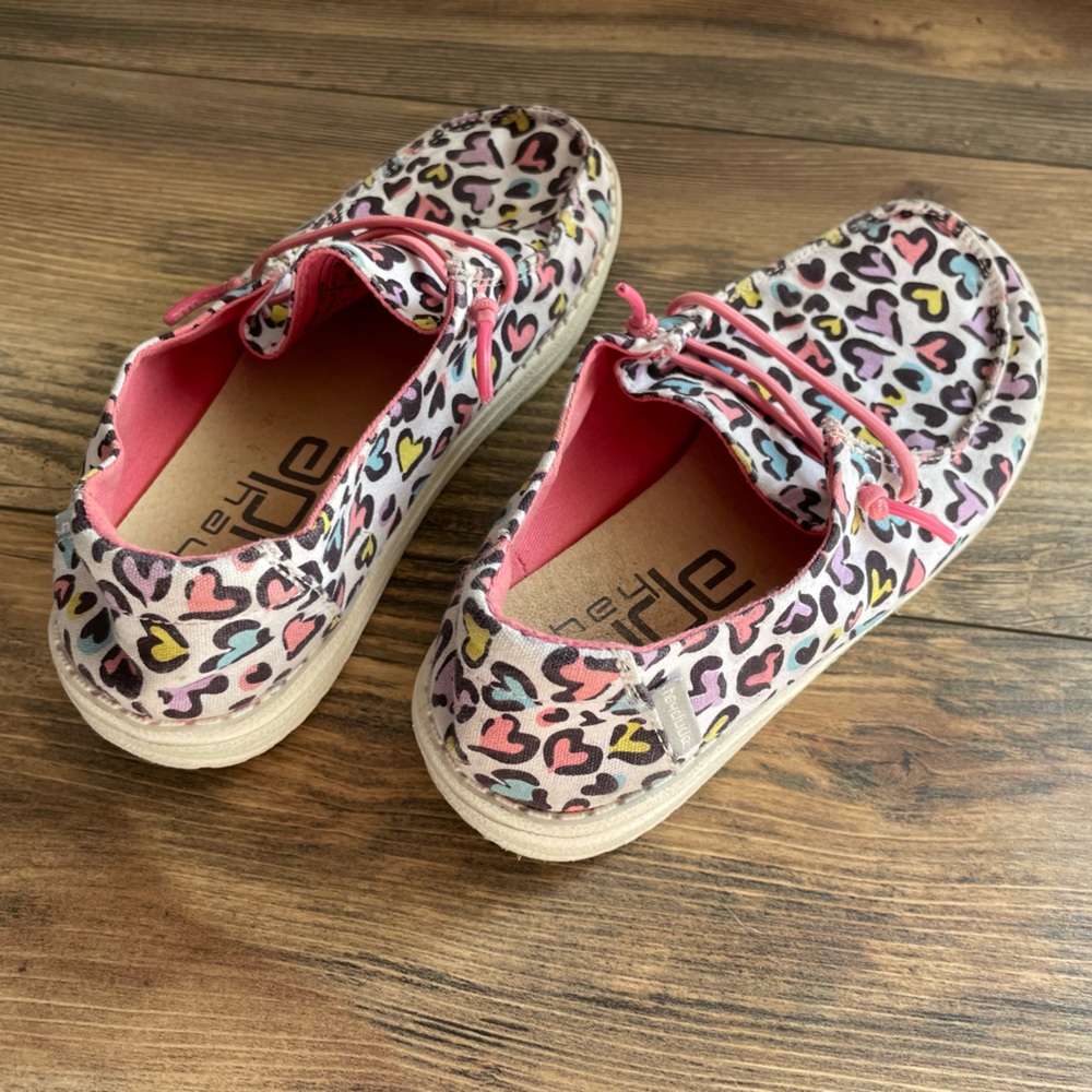 Hey Dudes, size 2-3
